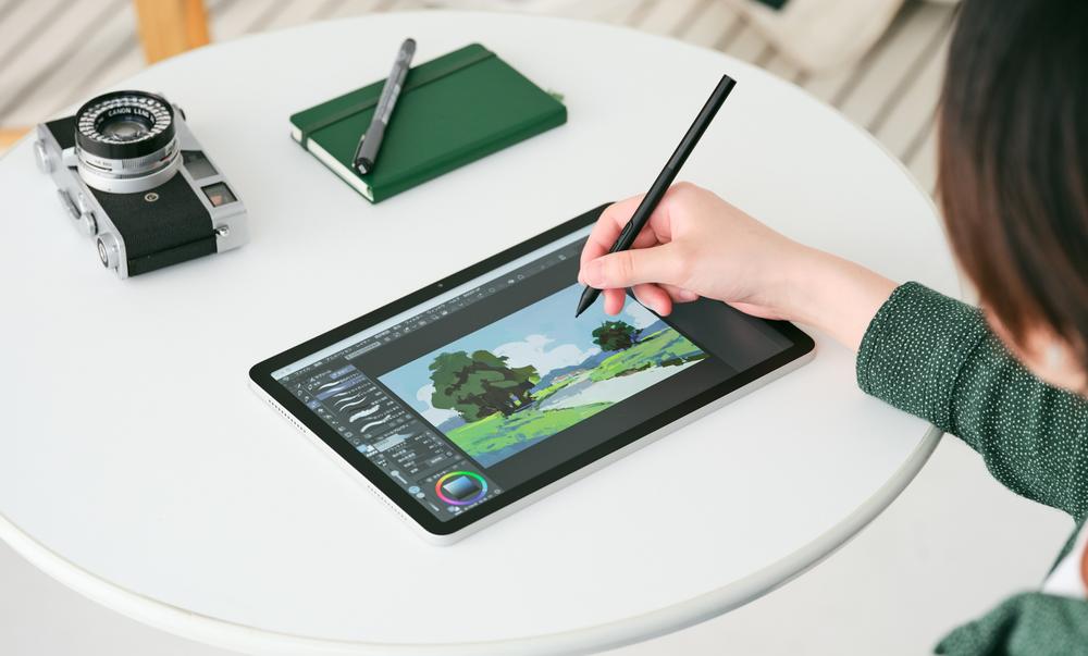 Wacom’s new MovinkPad drawing tablet doesn’t need a PC