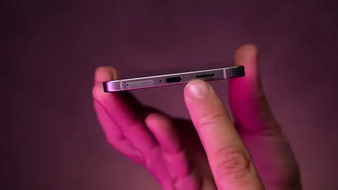 Recensione Samsung Galaxy S25 Edge, sottile è sottile ma quanto è leggero?!