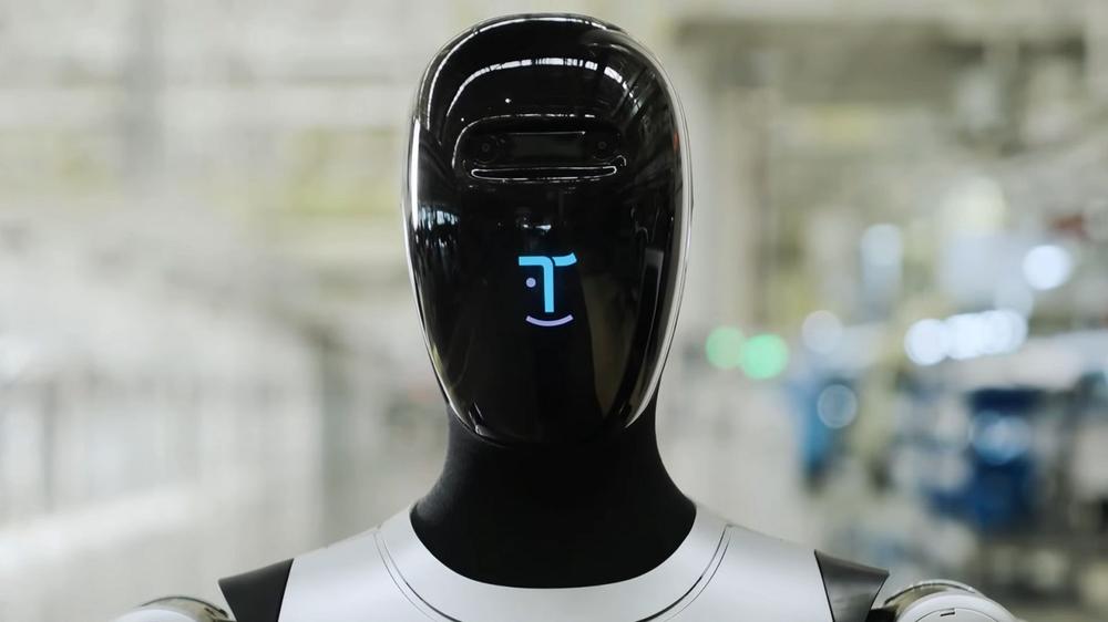 China unveils first-ever robot that can operate indefinitely without human help
