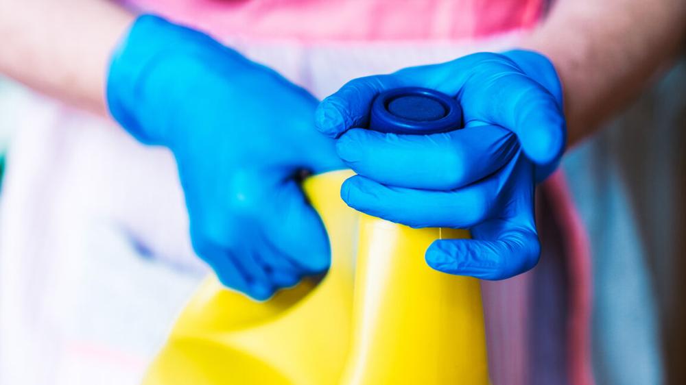 Inventor claims bleach injections will destroy cancer tumors