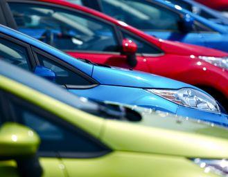 Vendite di auto nell'UE, ad agosto mercato stabile. Le elettriche sfiorano il 16% delle immatricolazioni
