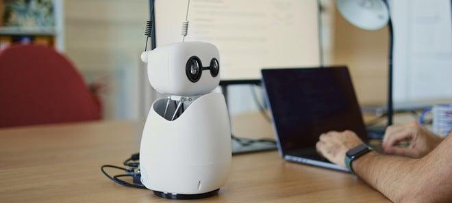 Il robot Reachy Mini è disponibile per il preordine: caratteristiche e prezzi