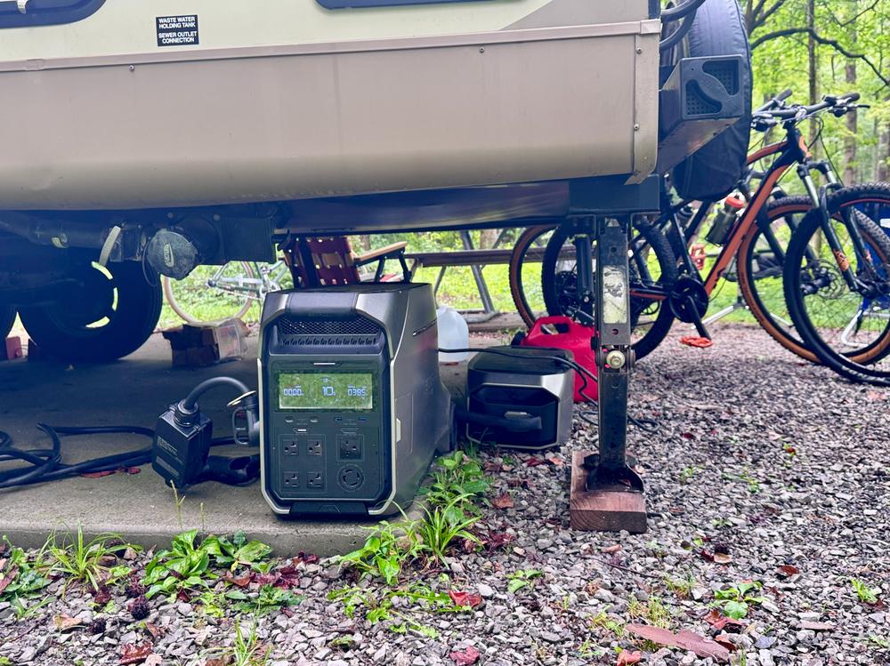 I went camping in a heat dome, and these five gadgets saved my vacation