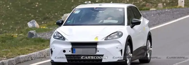 Nuova Cupra Raval si svela sempre di più e si prepara al debutto