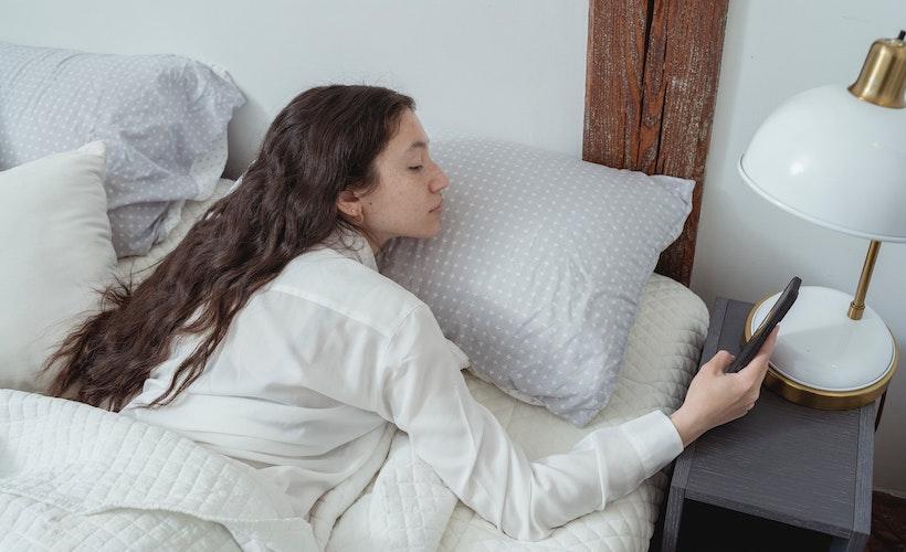 Oh No! Woman Missed Nap Window Because She Scrolled for Too Long