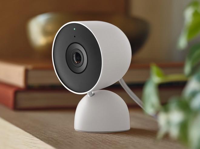 Nuova Google Nest Cam, ora con USB-C: più compatta e con alimentatore Pixel-style