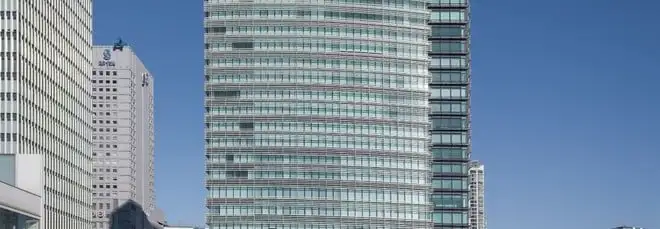 Nissan valuta la vendita della sede globale di Yokohama per finanziare il rilancio