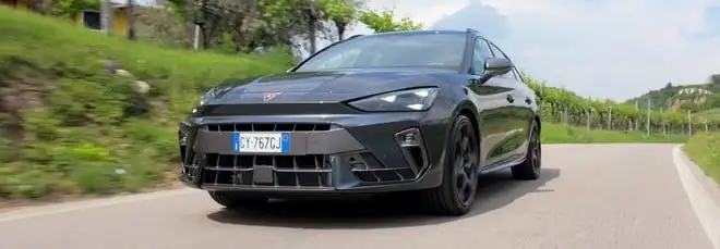 Cupra Plug-in, oltre 100 km in elettrico: prova della Leon Sportstourer | Video