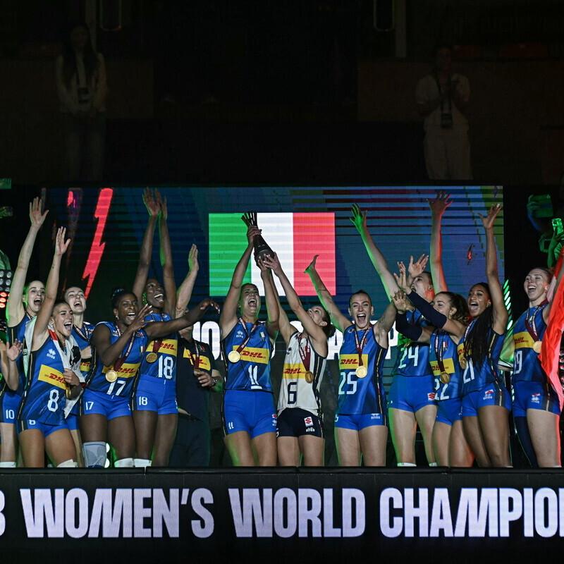 Azzurre leggendarie: il volley femminile italiano conquista l'oro mondiale dopo 23 anni di attesa