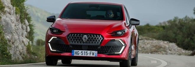 Nuova Renault Clio, la prova della versione ibrida | Video