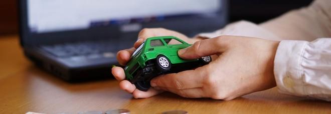 Mercato auto Italia 2025: chi cresce di più e chi perde terreno