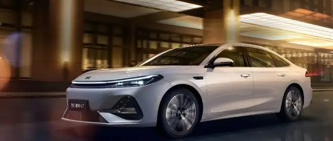 Geely Galaxy A7 EM-i, ecco la nuova super ibrida con 2.100 km di autonomia