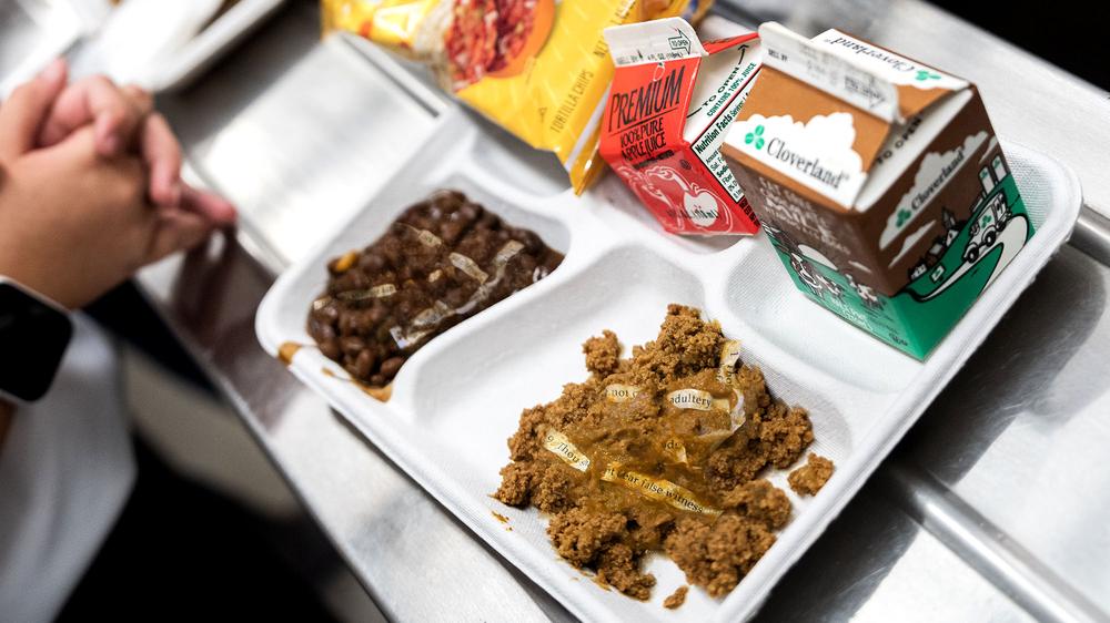 South Carolina Law Requires Ten Commandments In All School Lunches