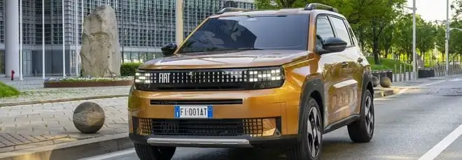 FIAT Grande Panda Hybrid arriva nelle concessionarie: allestimenti e prezzo
