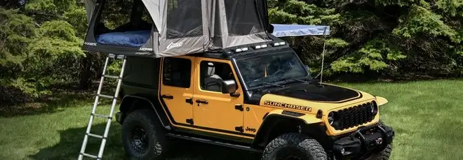 Jeep Wrangler, per dormire sotto le stelle ecco una speciale tenda da tetto