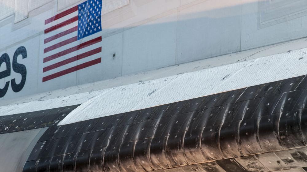 Texas politicians warn Smithsonian it must not lobby to retain its space shuttle
