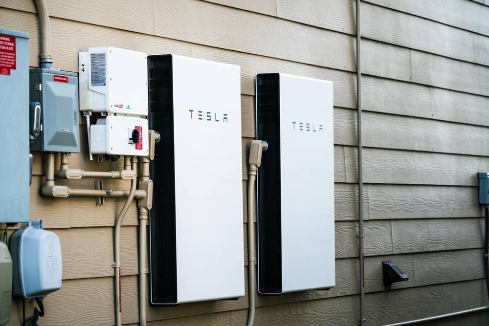 Tesla Powerwall 2 recall expands to US after reports of fires