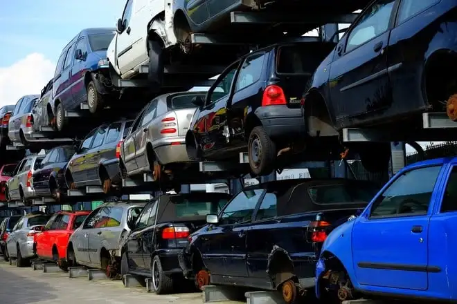 L'Europa spinge il riciclo dei veicoli a fine vita