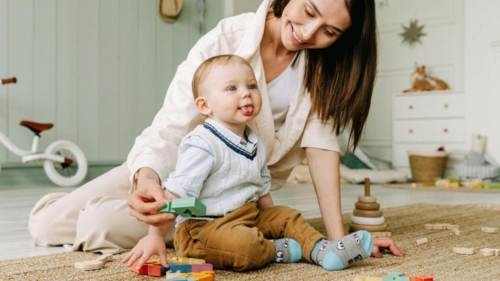 Family offers $225,000 for someone to raise their baby as an “English gentleman”