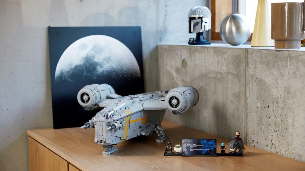 A Ton of LEGO Star Wars Sets Are Retiring Soon