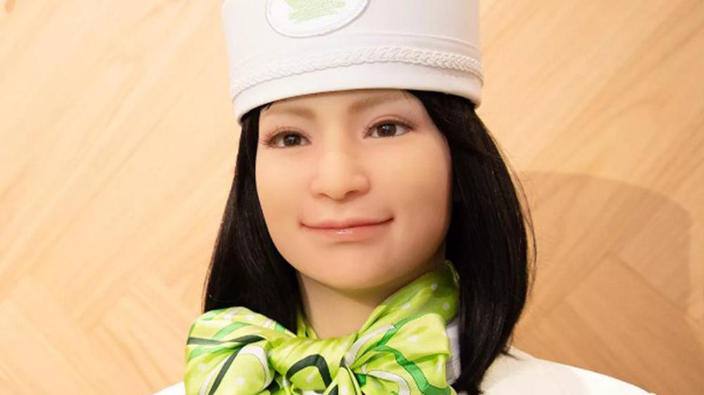 Japanese hotel staffed by human-like robots leaves influencer terrified