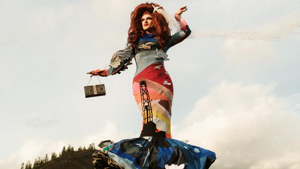 Drag star raises over $1.1 million backpacking 100-mile trek in full drag