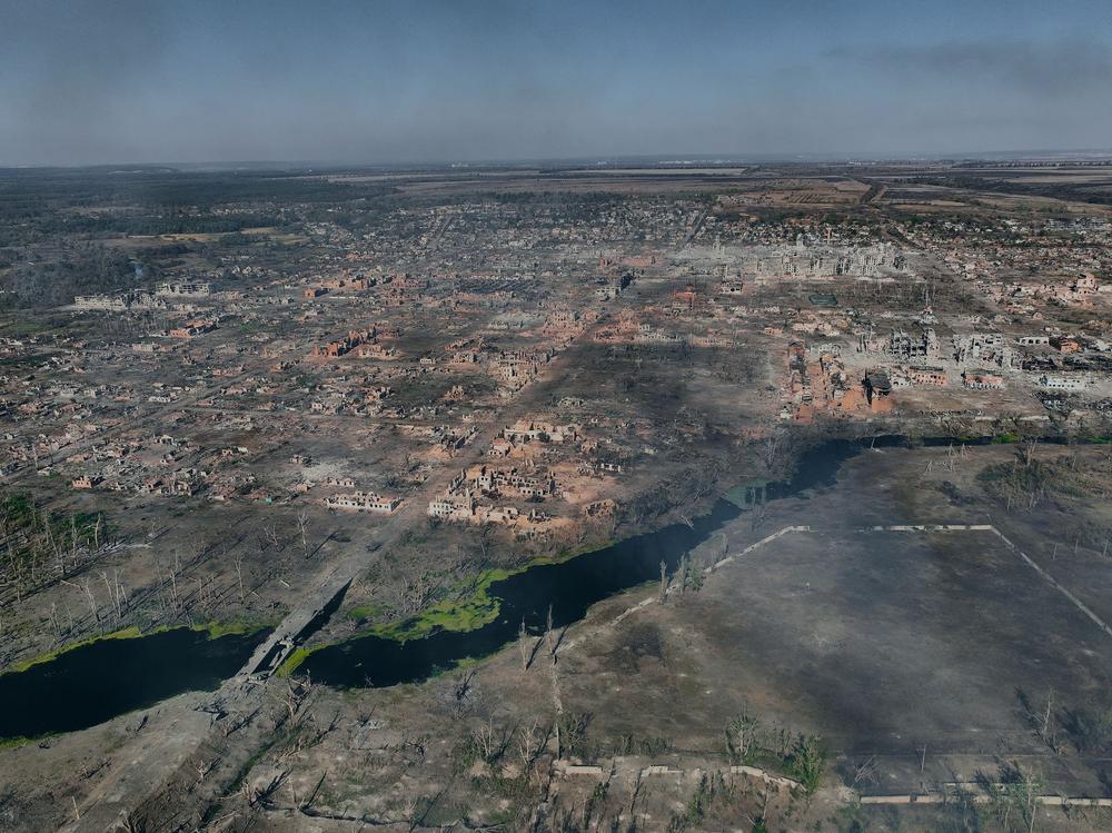 Ukraine damages dam near Belgorod, cuts off Russian troops near Vovchansk, military reports