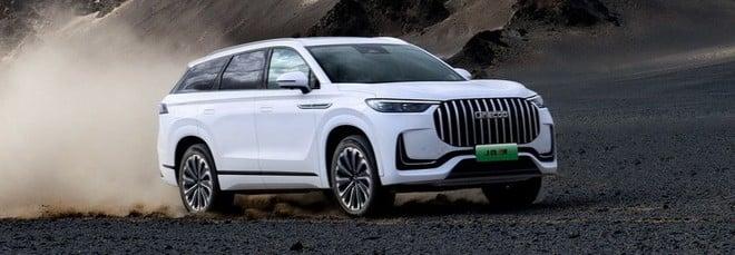 Nuova Jaecoo 8 SHS-P, l'ammiraglia ibrida Plug-in arriva nel 2026. Tutto quello che sappiamo