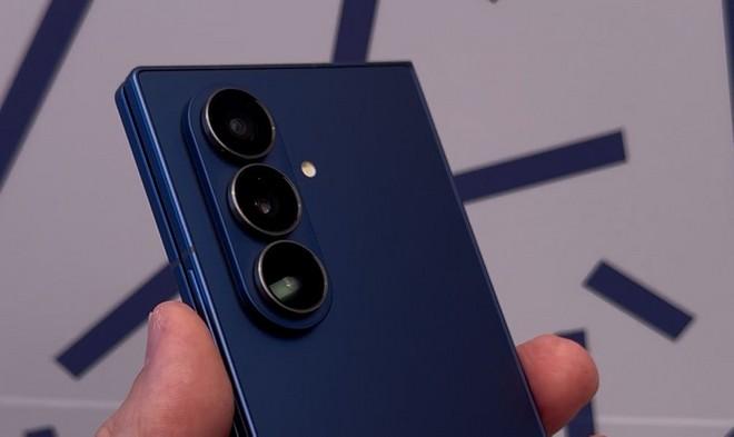 Galaxy Z Fold 7: la UI della fotocamera migliora con la One UI 8.0