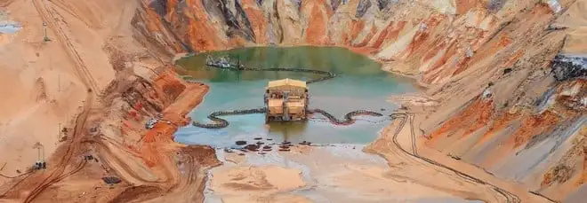 Le restrizioni della Cina sulle terre rare mettono in difficoltà l'industria dell'auto europea