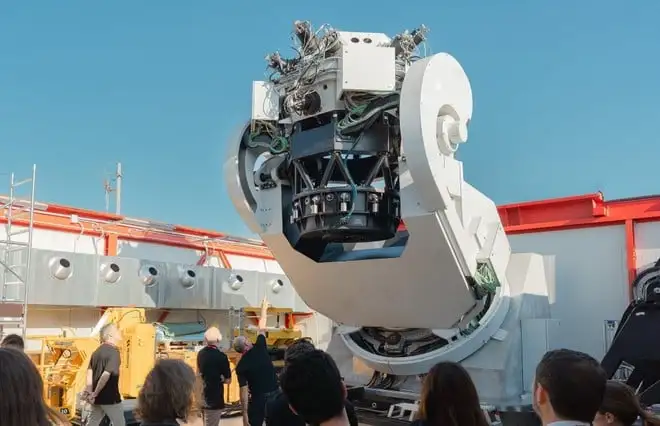 Il super telescopio Flyeye scruta il cielo da Matera: inizia la caccia agli asteroidi
