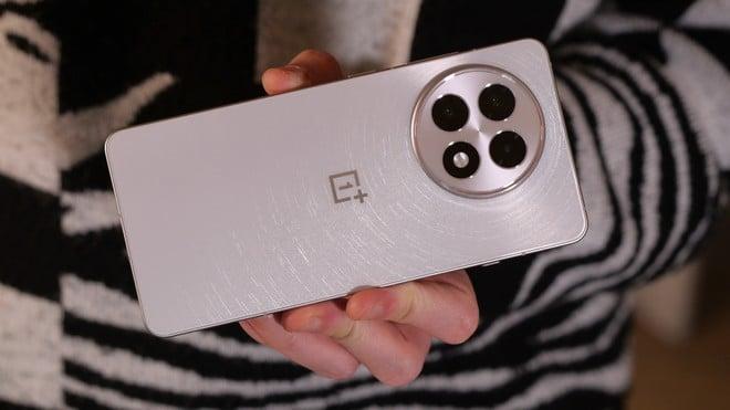 L'AI di Plus Mind arriva sulla serie OnePlus 13: cos'è e come funziona