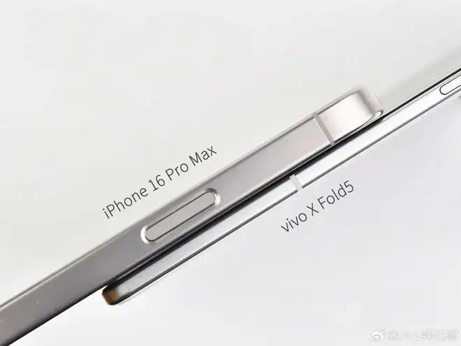 Vivo X Fold 5 mette in imbarazzo iPhone 16 Pro Max nel confronto dimensionale