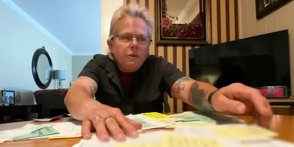 Special education teacher tips $5,000 instead of $5 by accident. Then she gets told charge can’t be reversed