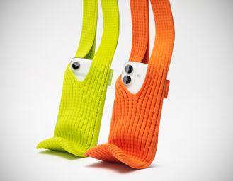 La nuova tasca di Apple per portarsi dietro l'iPhone costa 250 euro