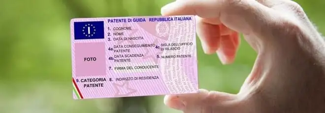 Patente di guida a punti: come funziona? Ecco quanti se ne perdono per ogni infrazione
