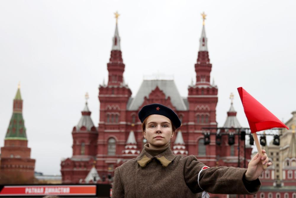 Russia's air defenses are wide open — there's just one problem