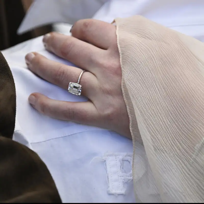 Naked manicure: le unghie “boring” che ora sono super cool (e fanno subito mani curatissime)