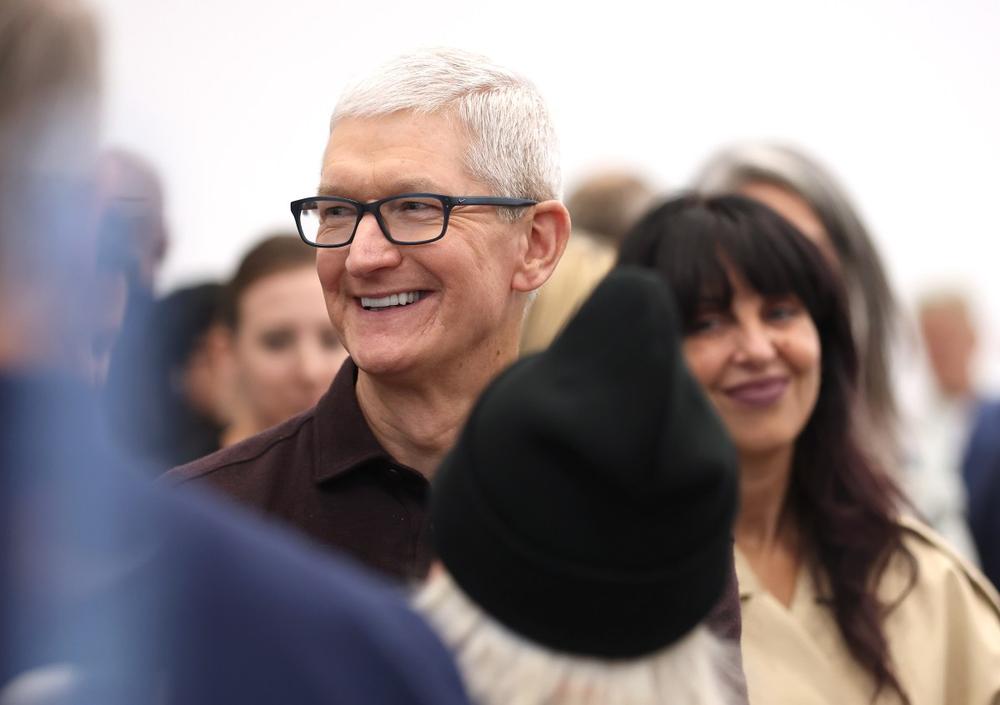 Apple to announce $100B further commitment for US manufacturing