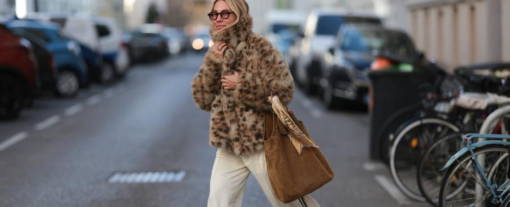 Pantaloni bianchi in inverno? Assolutamente sì!