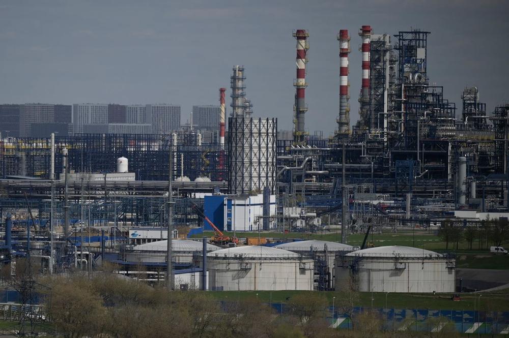 UK lowers Russian oil price cap to $47.6 per barrel