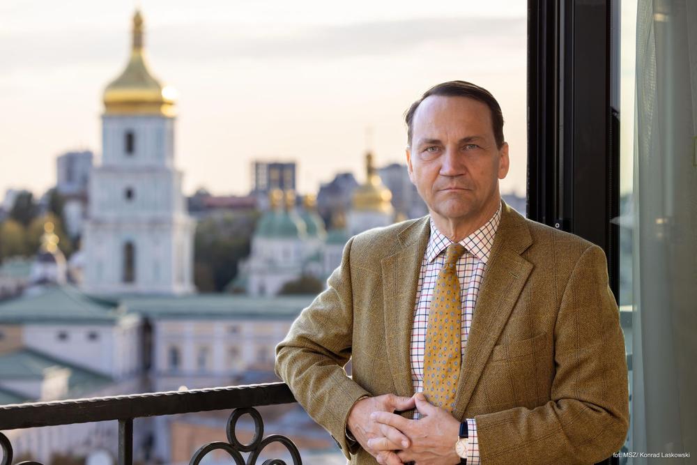 ‘Opinion is shifting towards this idea,’ says Polish FM Sikorski on NATO closing the sky over western Ukraine