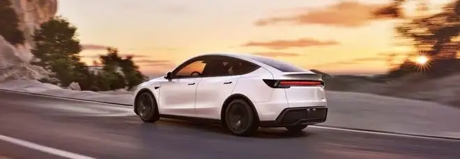 Tesla ha iniziato a inviare i primi inviti per il lancio del servizio dei Robotaxi ad Austin