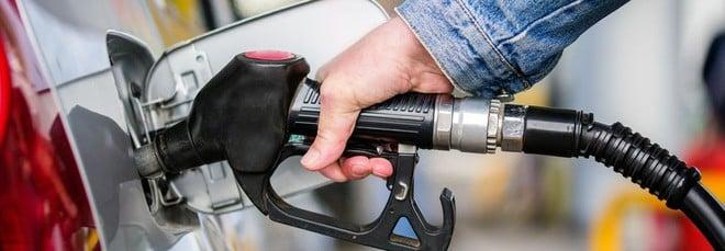 Prezzi carburanti, diesel ai massimi da agosto: self a 1,648 euro a litro