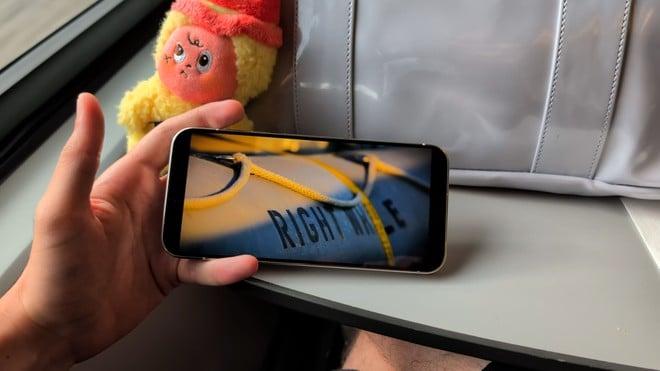 Pixel 10, primi problemi: a qualcuno il display si è riempito di bande colorate