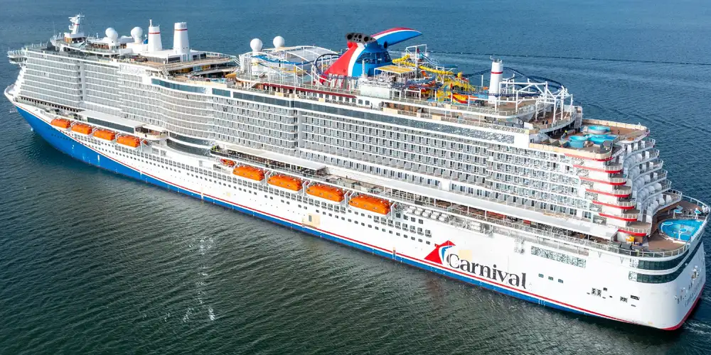 “I’m going over to Royal!!”: Longtime Carnival Cruise Line customers say they’re jumping ship following new loyalty program