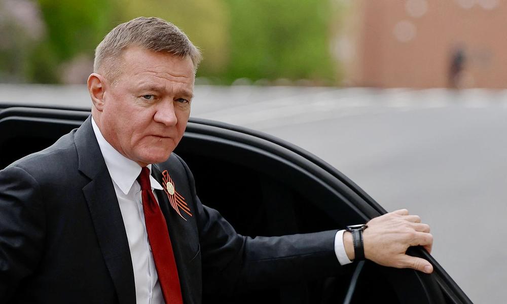After airport chaos, tanker blast, Putin fires Russian transport minister