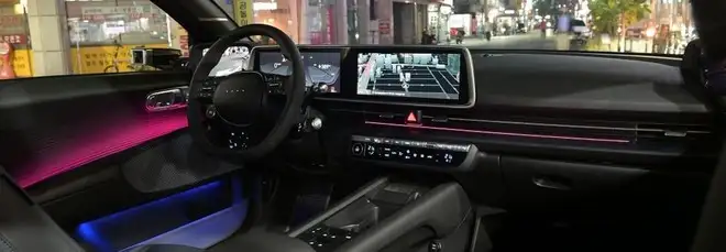 Hyundai Ioniq 6: stile e benessere grazie all'esclusiva illuminazione interna