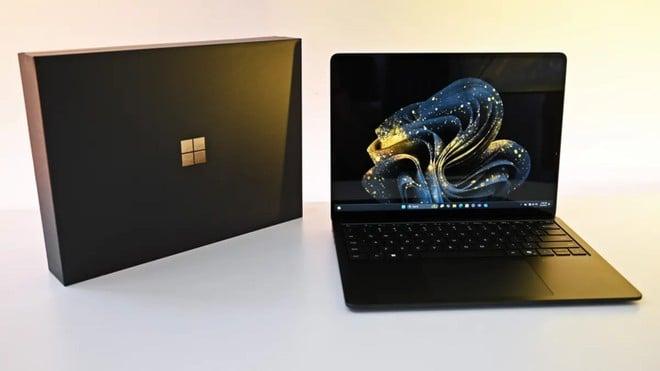 Microsoft festeggia i 50 anni con uno sfondo esclusivo: ecco come scaricarlo