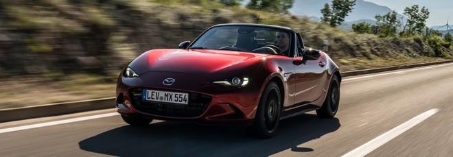 La nuova Mazda MX-5 resterà fedele all’originale: motore Skyactiv-Z e cambio manuale